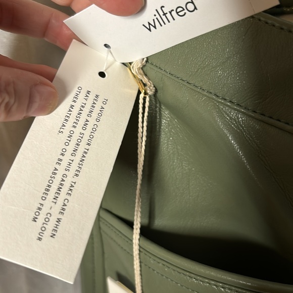 NWT Aritzia Wilfred Beatrix Bitter Sage Wilfred Vegan Leather Pants Size 10 - Picture 7 of 12